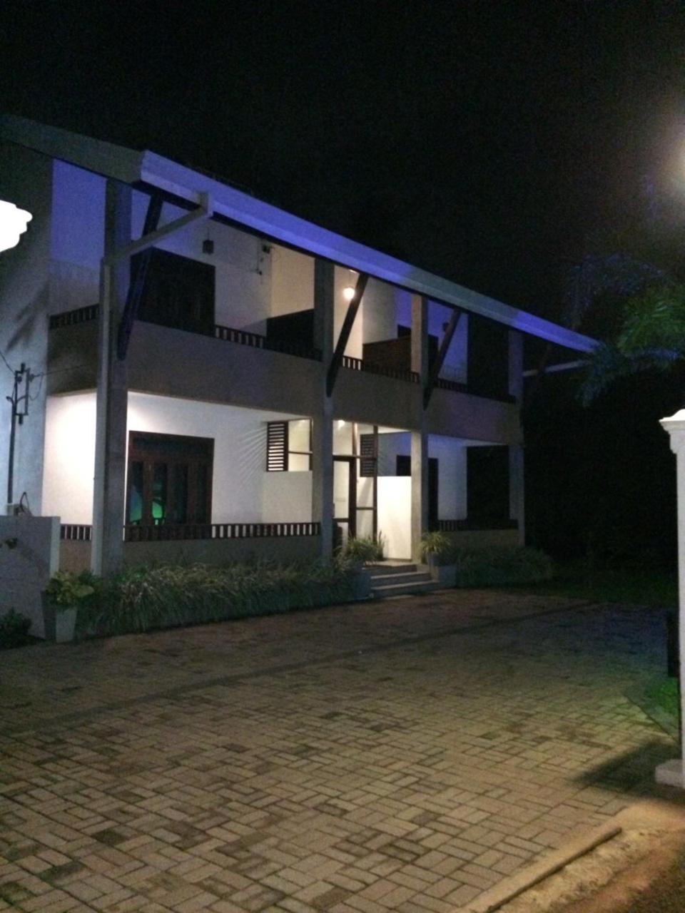 Sunrise Palace Negombo Exteriör bild